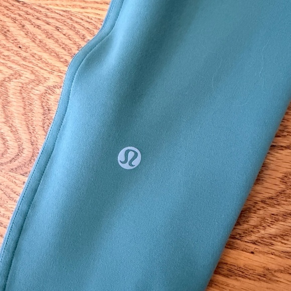 NWOT Lululemon License to Train High-Rise Tight 25" in Grey Eucalyptus (Size 0) - Picture 10 of 11